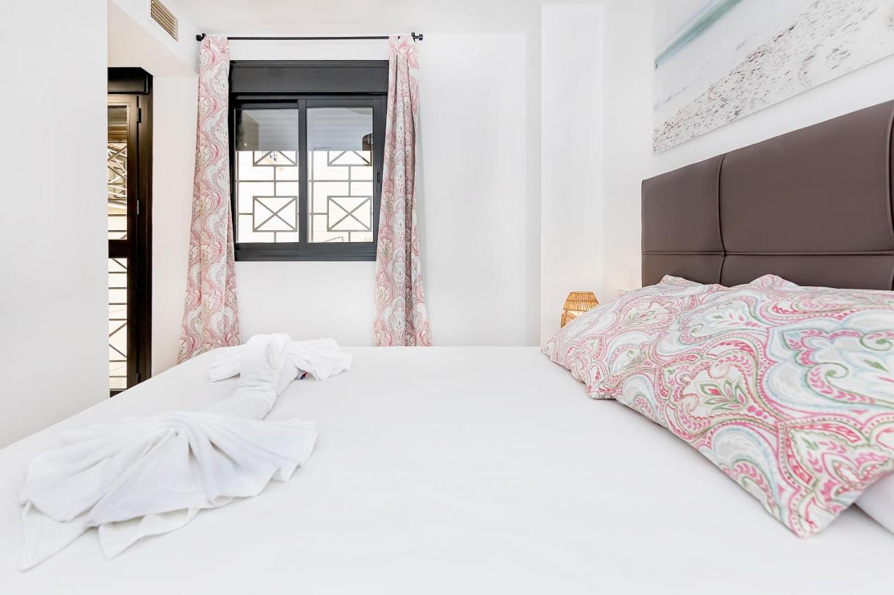 Maba/Private Backyard/Walk To Downtown/Large Smart Tv Apartment Málaga Exterior foto